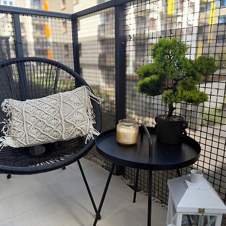 Modern Apartment Near To The Chopin'S Airport Cybernetyki 2A Warschau Exterior foto